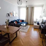 Casarina - Stilvoller Altbau In Zentraler Lage