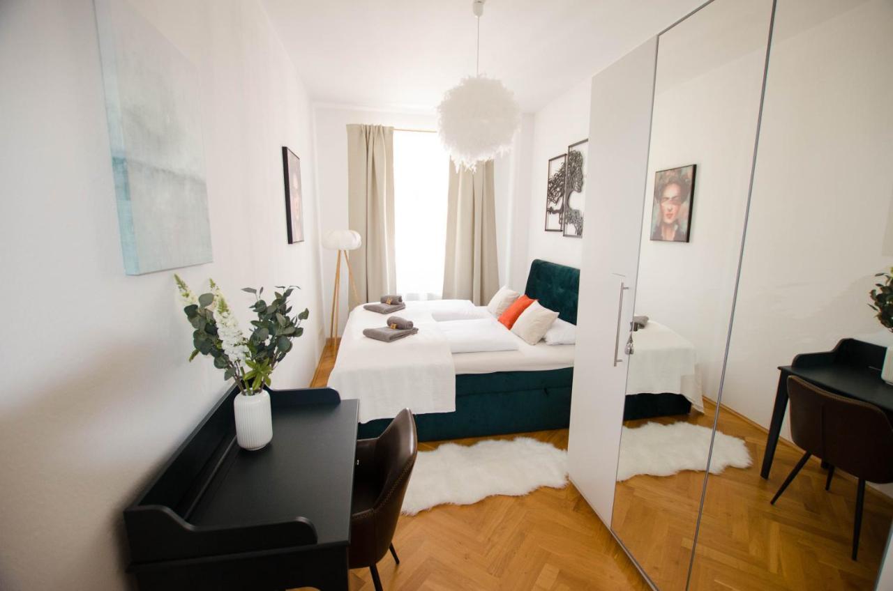 Appartement Casarina - Stilvoller Altbau In Zentraler Lage Dresden